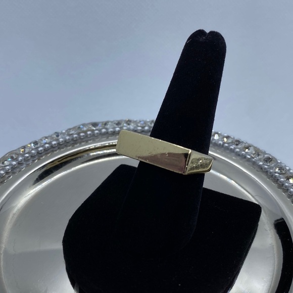 Ann Taylor Gold bar Ring - Picture 1 of 3